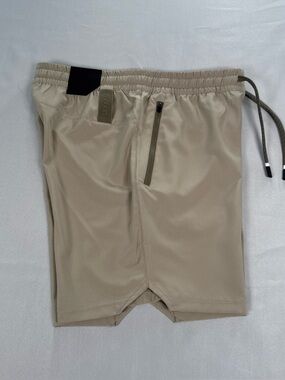 NWT Motion The Terrain Shorts AM15SH019 Men's Size Small Hampton Khaki